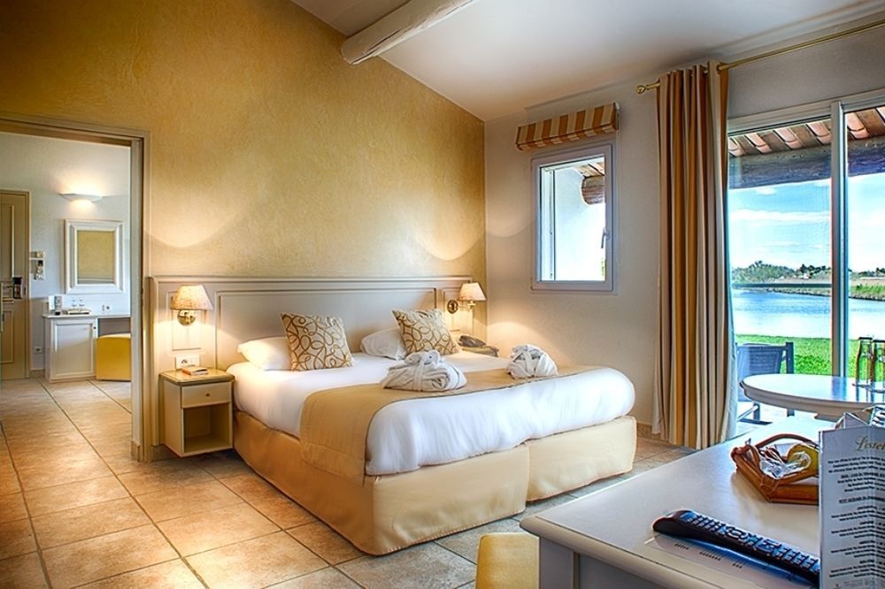 סן-מארי-דה-לה-מאר Hotel L' Estelle En Camargue מראה חיצוני תמונה